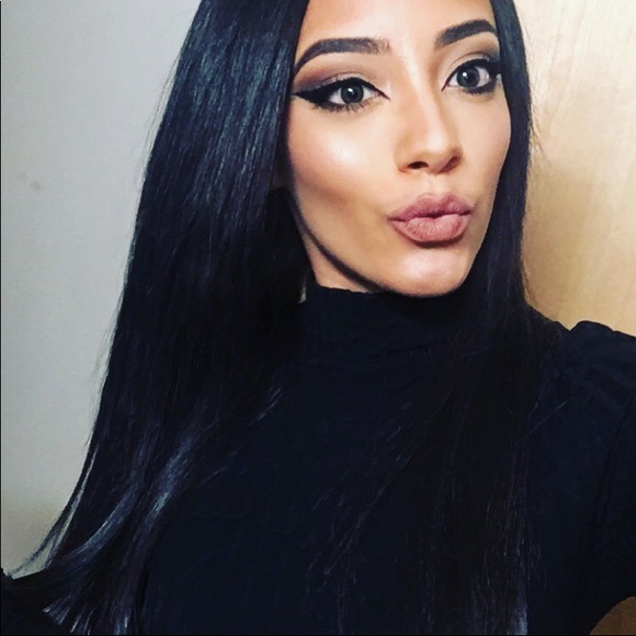 Meet your Posher, Jasmine - Picture 2 of 3